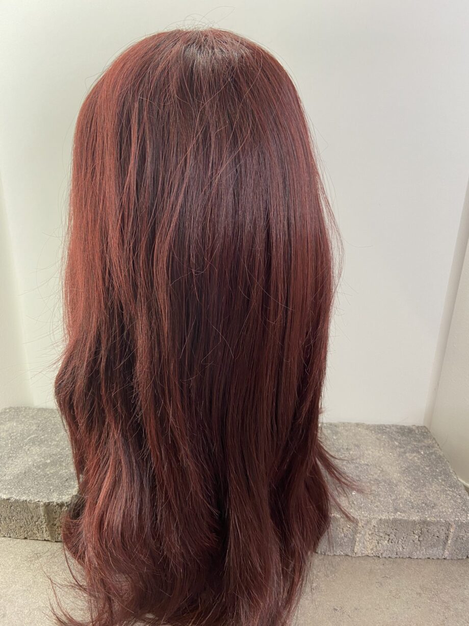 Burgundy long wig. Plbuls504