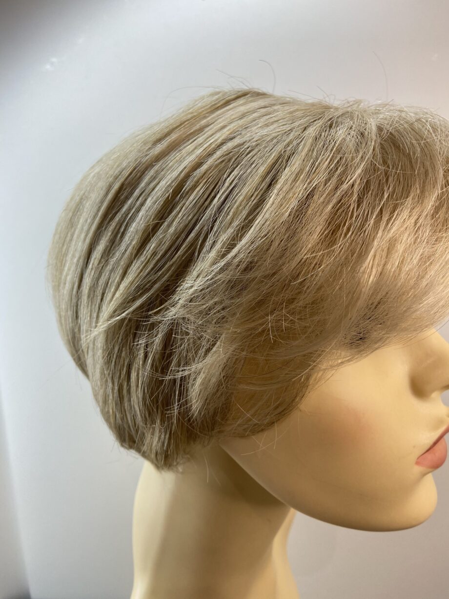 Short blonde   Plblss599
