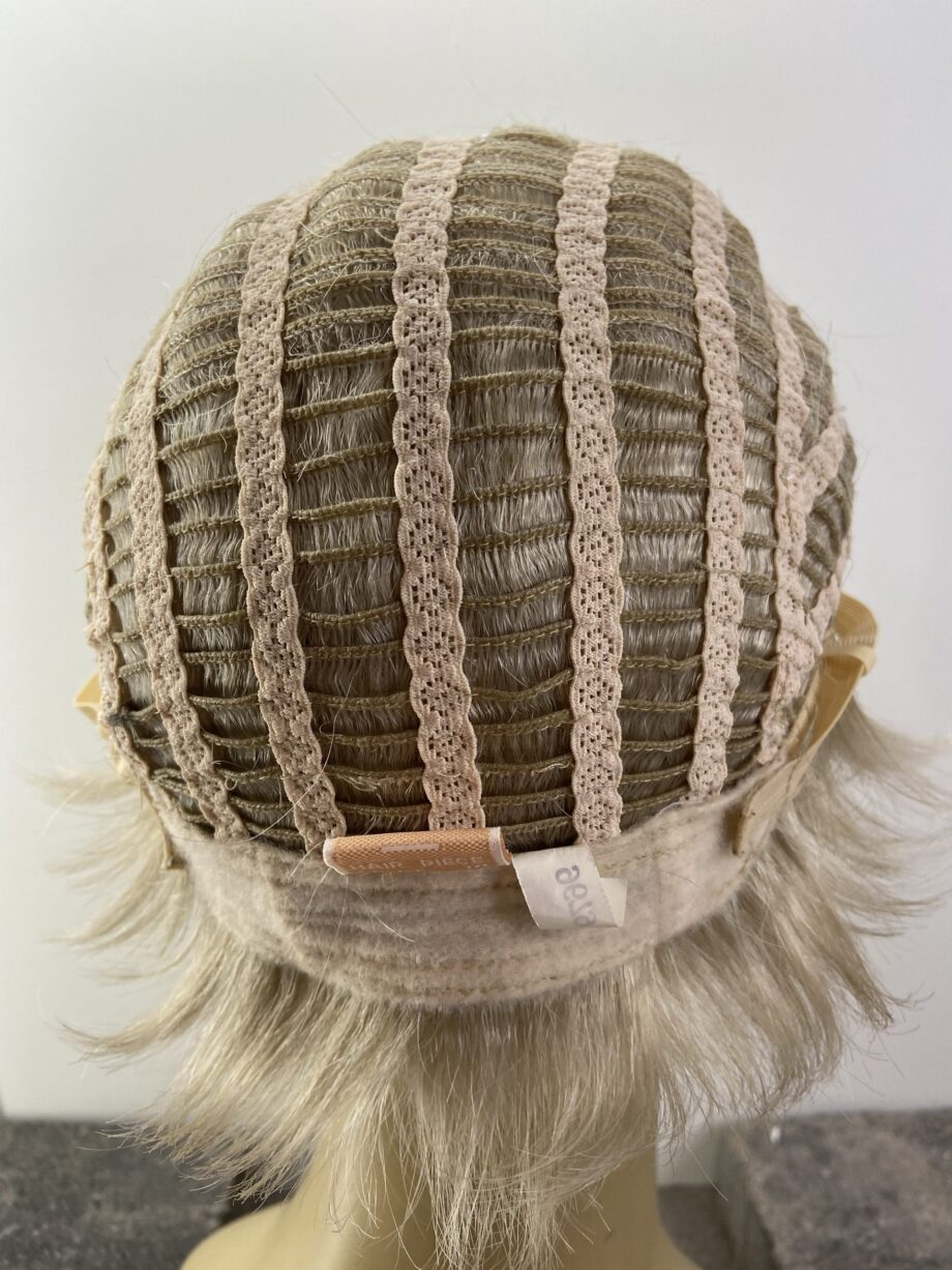Short new blonde /silver. Plgsw509