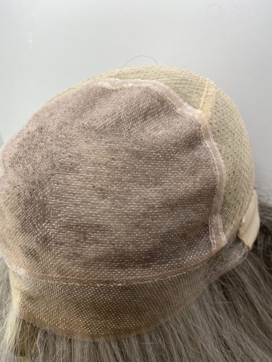 Soft cap silver grey wig. Gms81