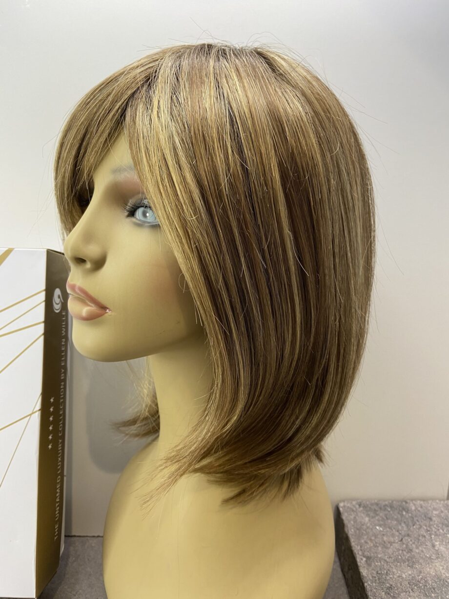 New stunning long brown wig. Bbrms114