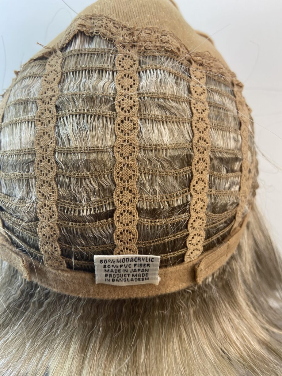 Stunning new blonde Bob. Blms5996