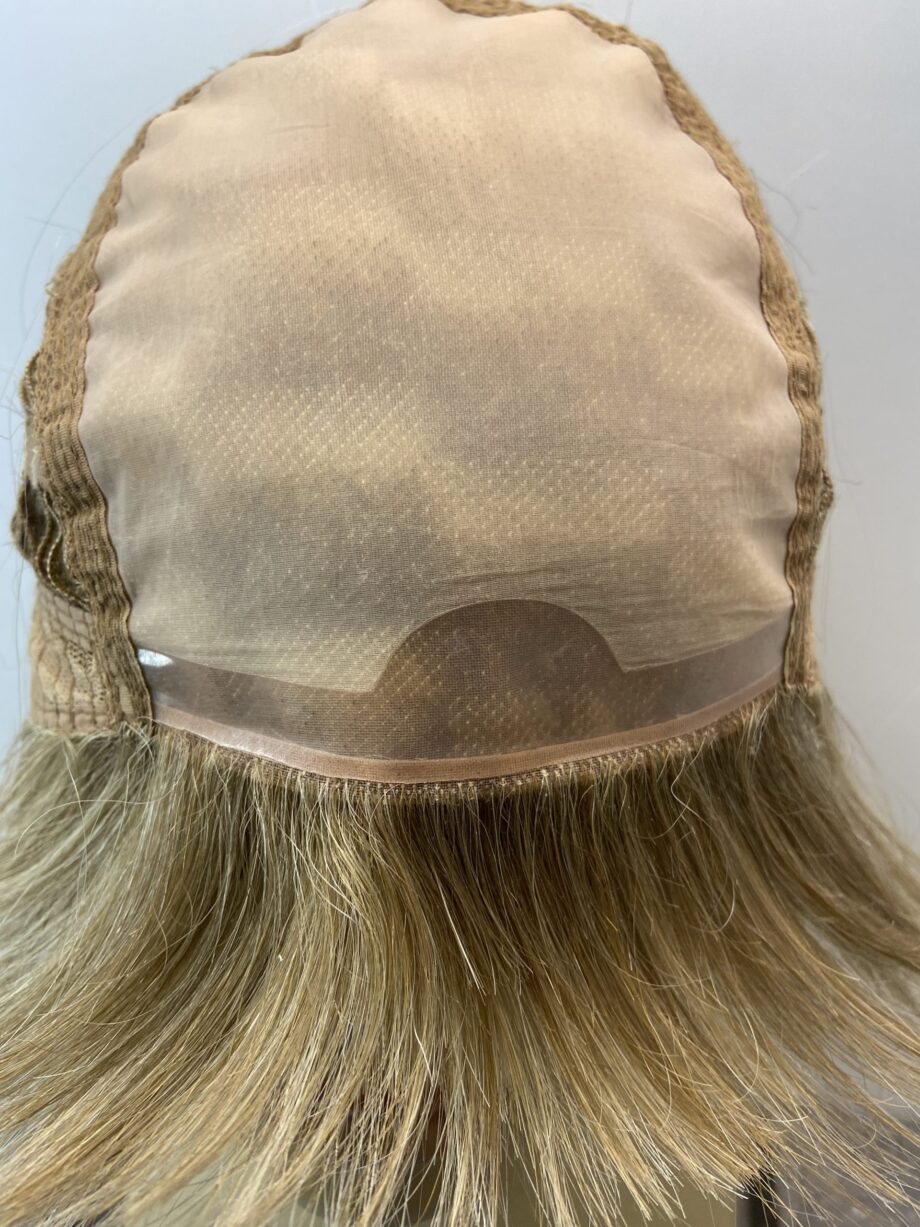 New blonde short wig. Blms6050