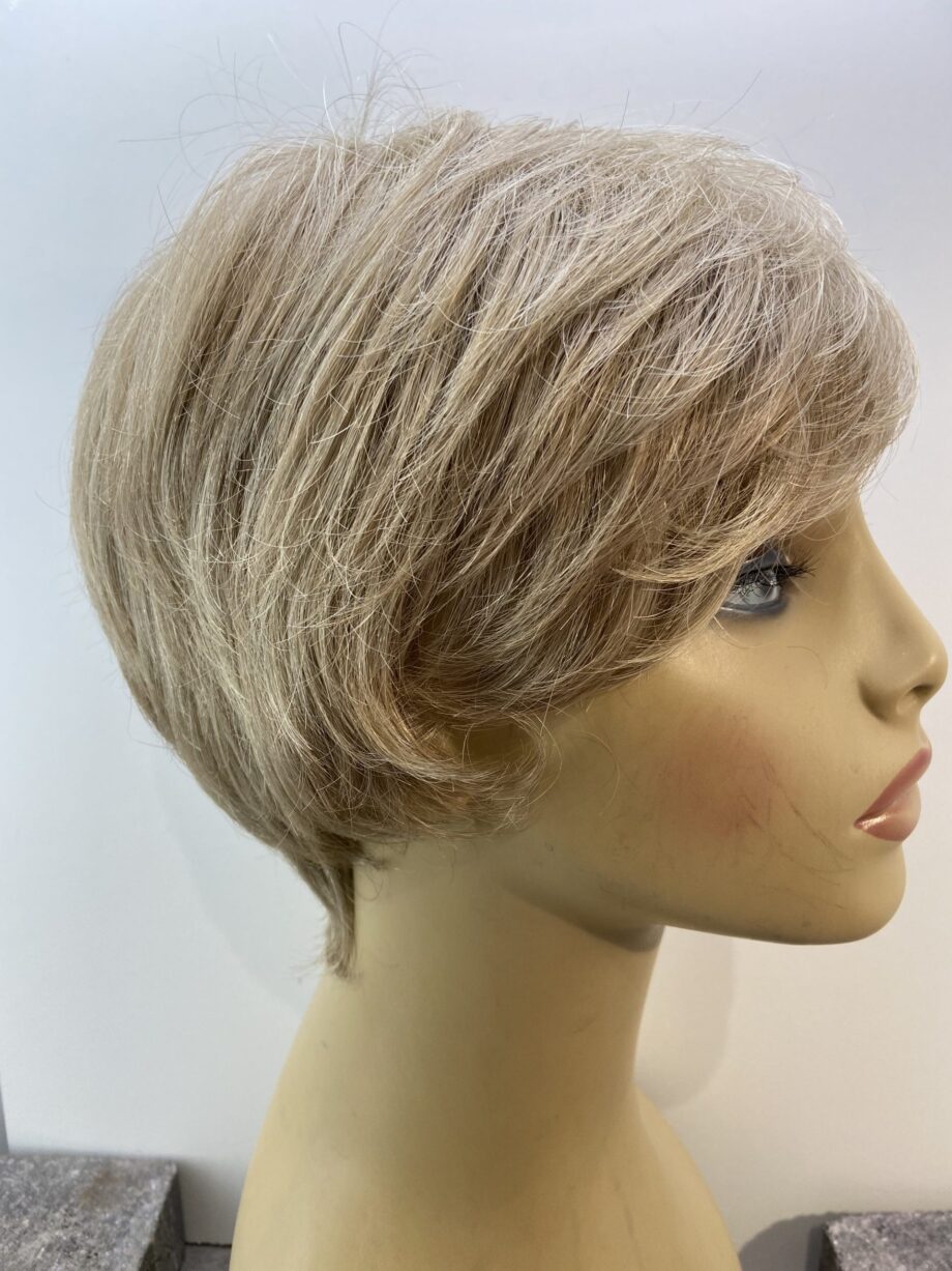 Short neat blonde. Blss518