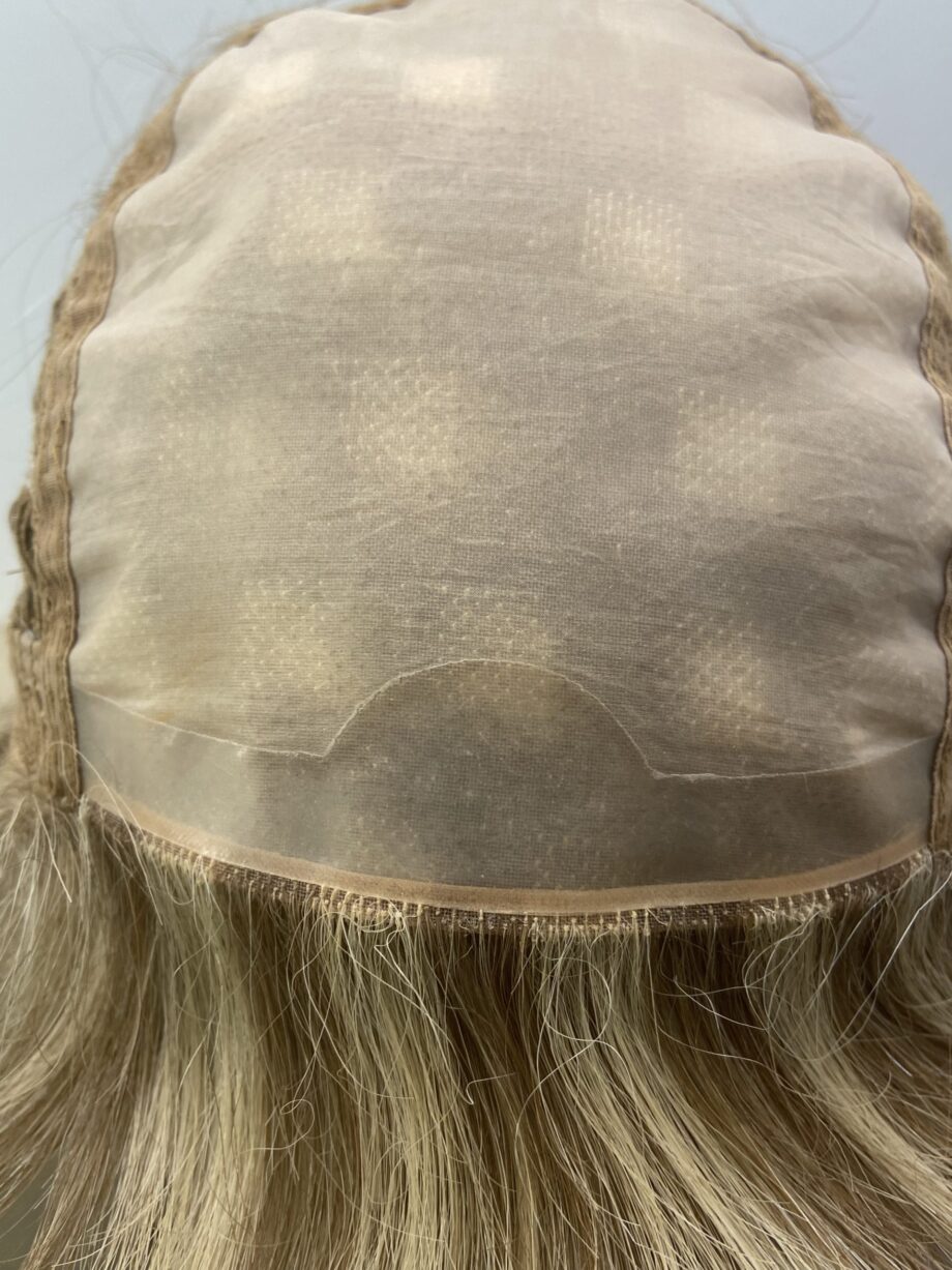 Straw swirl short blonde. Bblss140