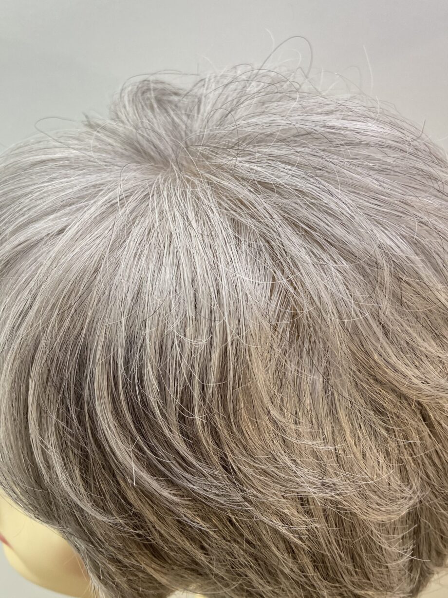 Salt and pepper grey wig. Gss515