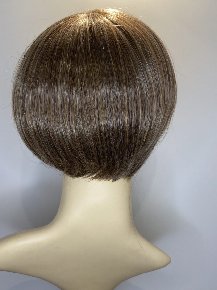 Stunning Short light brown. Brms5998