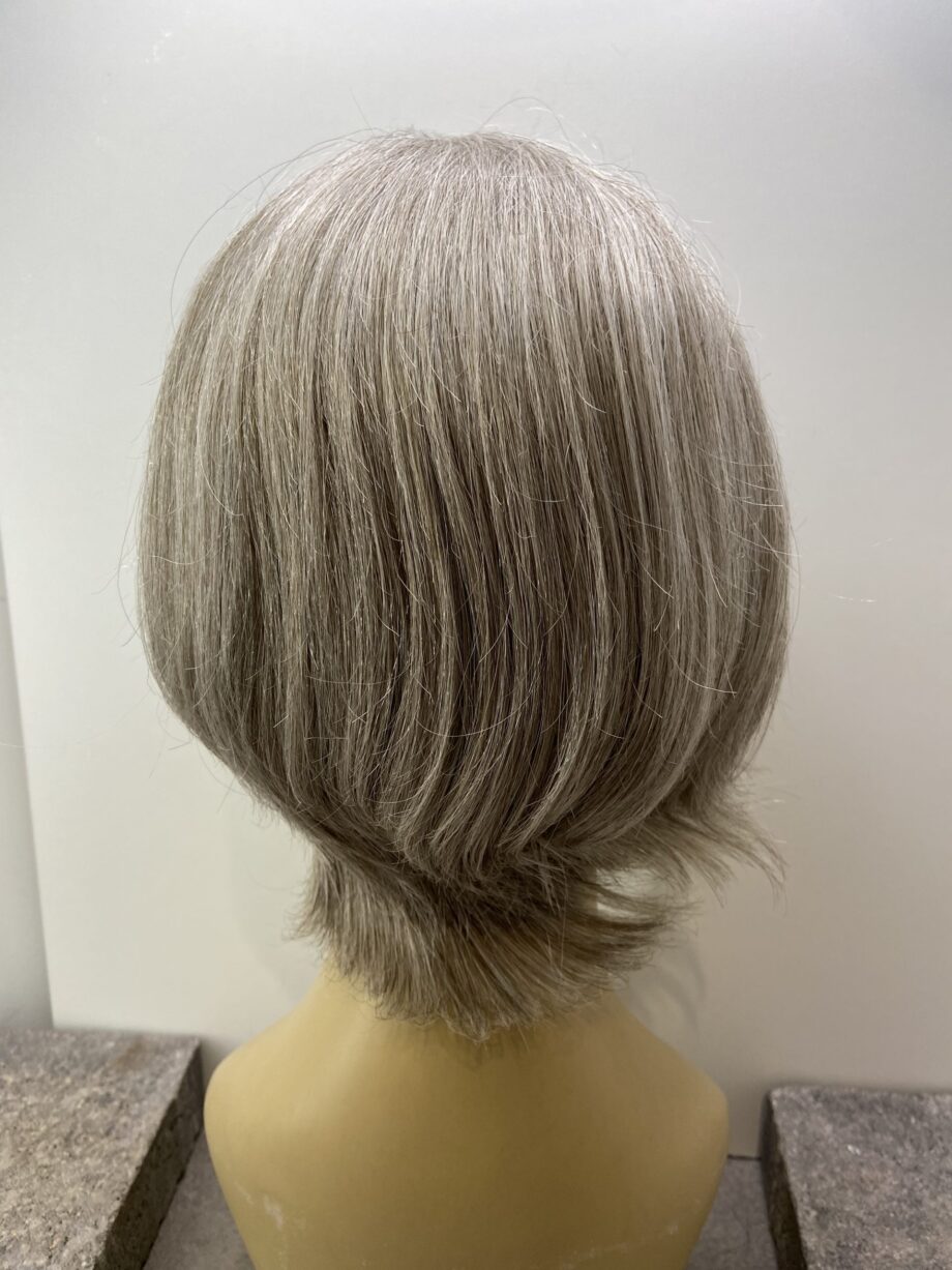 Soft cap silver grey wig. Gms81