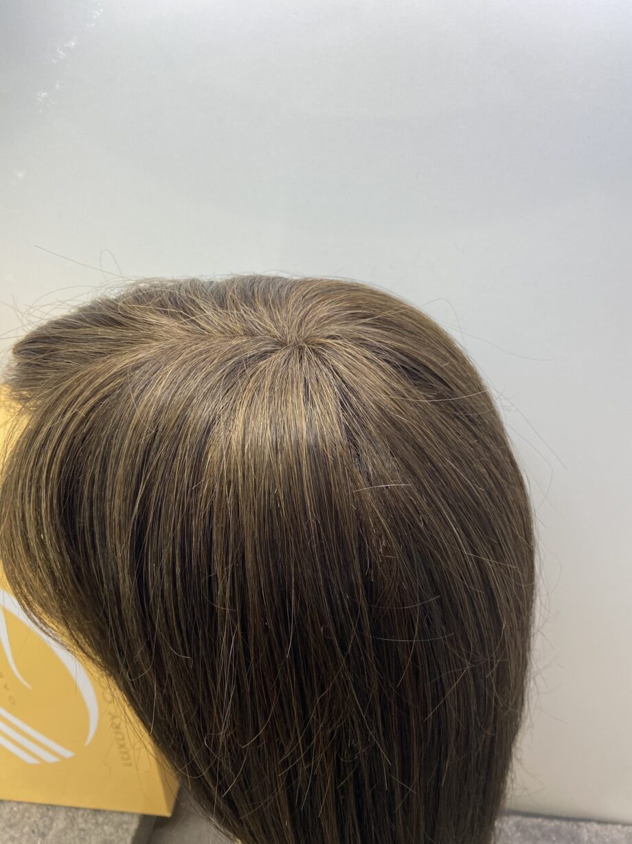 Beautiful long brown Gabor wig. Bbrls129
