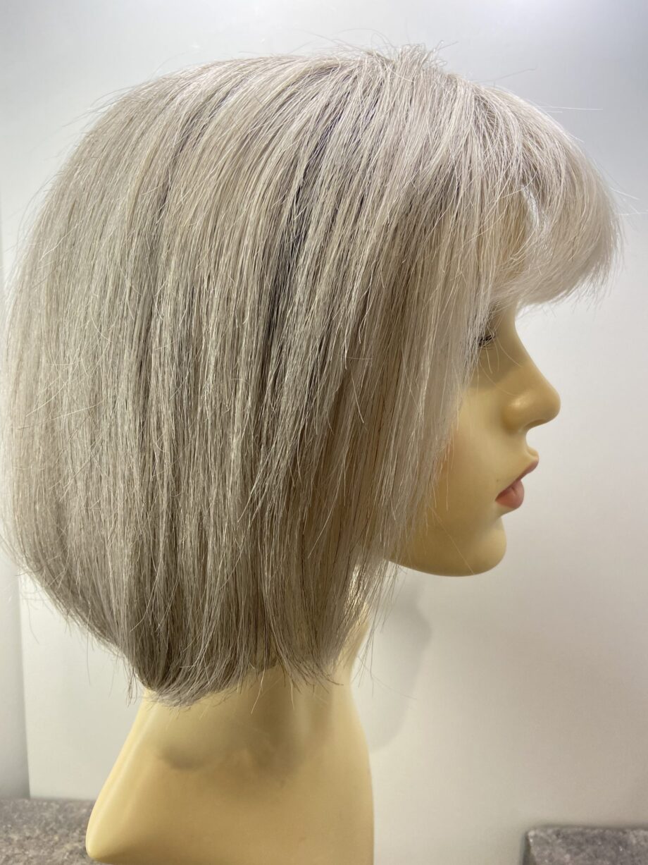 Stunning Silver rooted Bob. Gms91