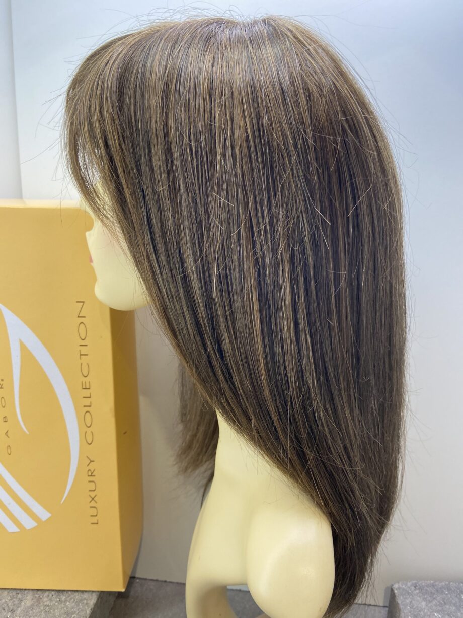 Beautiful long brown Gabor wig. Bbrls129