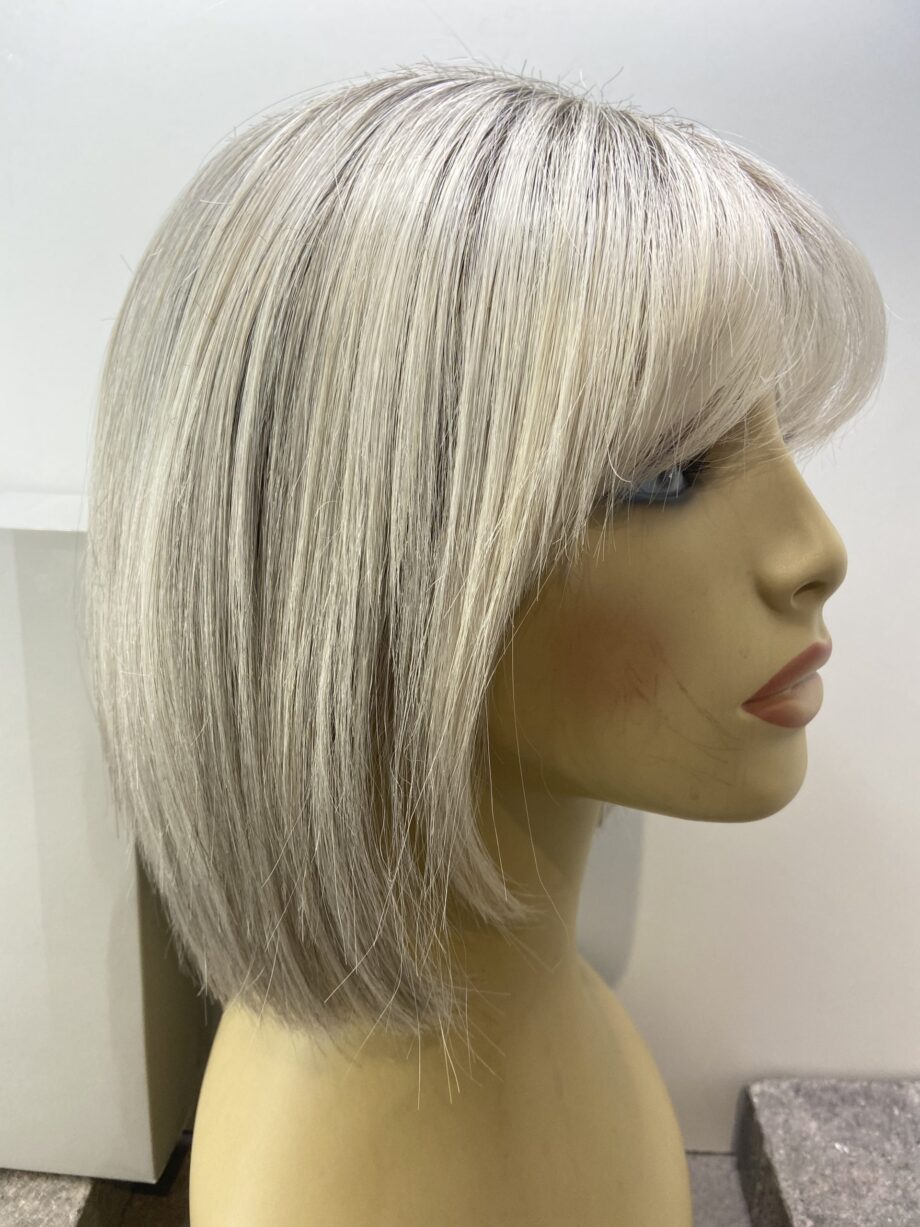 Silver blonde rooted. Bblms135