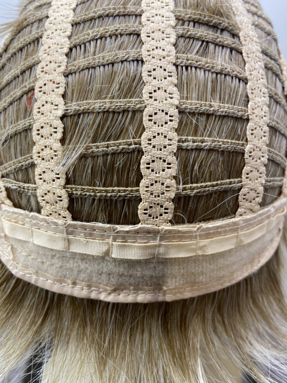 Short blonde highlighted new wig. Blss7015