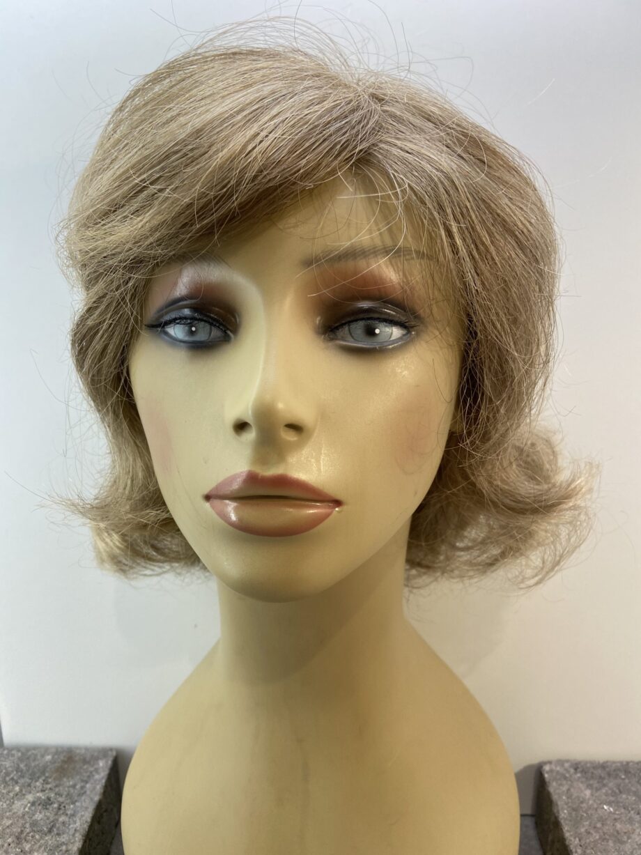 Long curly light brown Brlc514