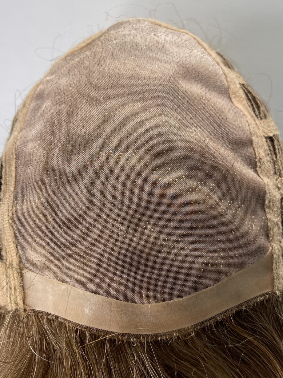 Light brown short wig. Brss5999