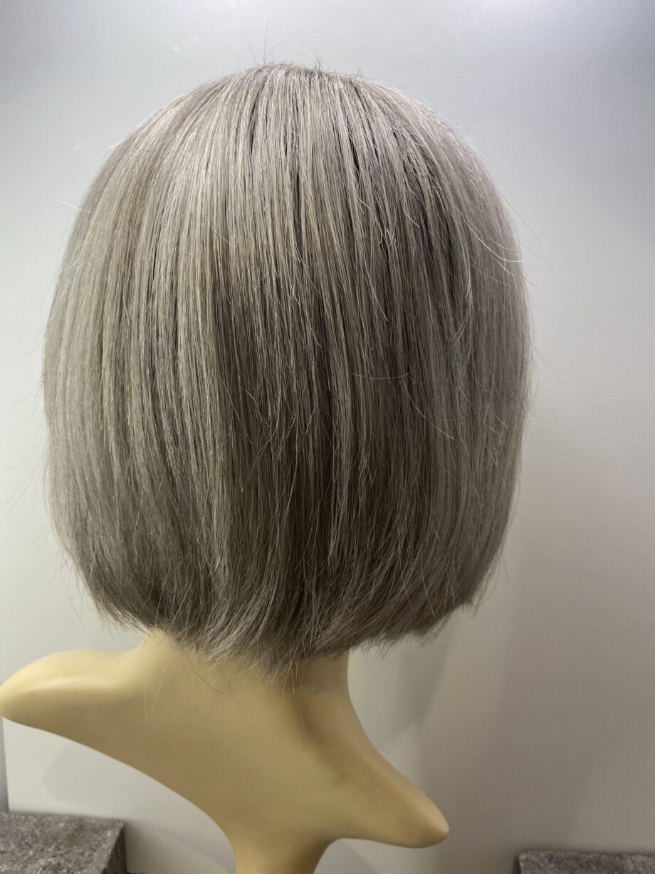 Stunning Silver rooted Bob. Gms91