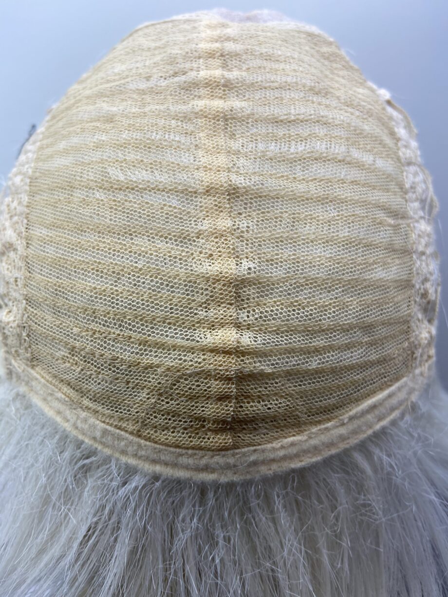 Exquisite Snow White short wig. Wss93