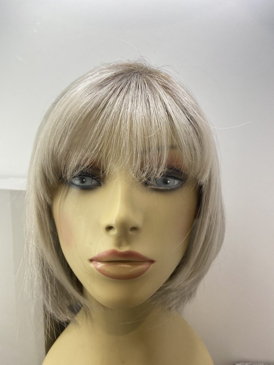 Silver blonde rooted. Bblms135