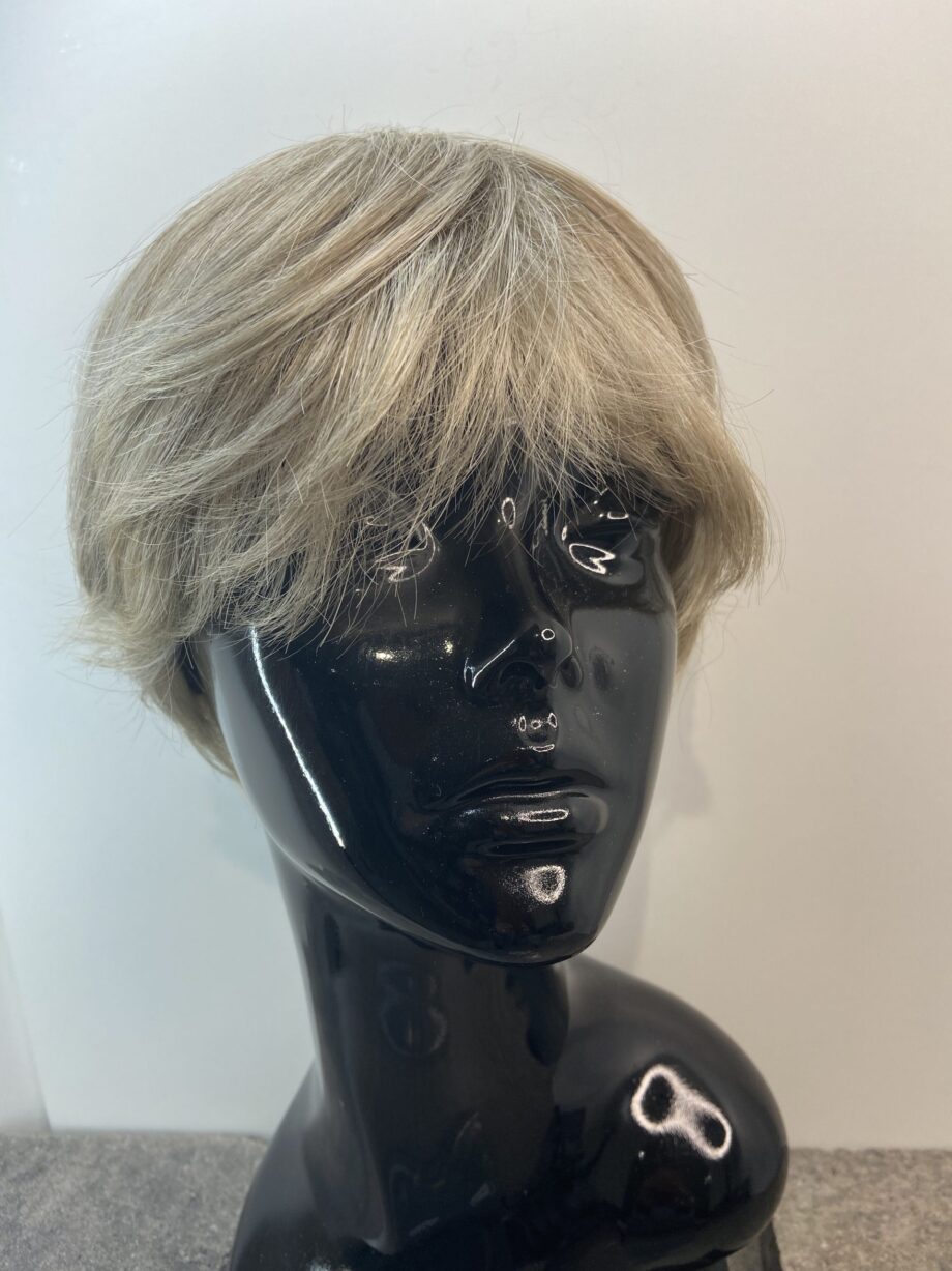 Blonde:grey wig. Gss5997