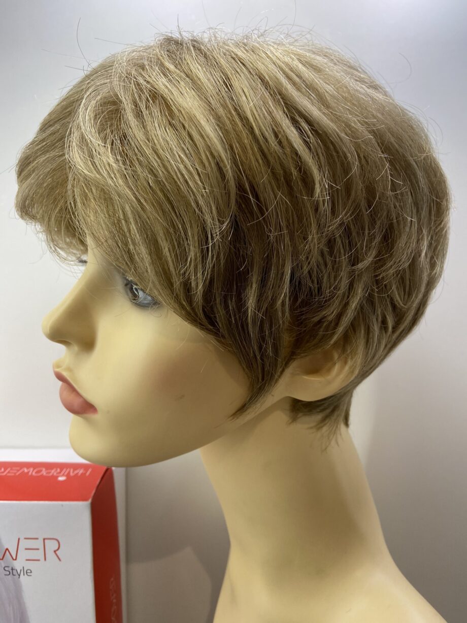Short blonde Ellen Wille wig. Bblss126