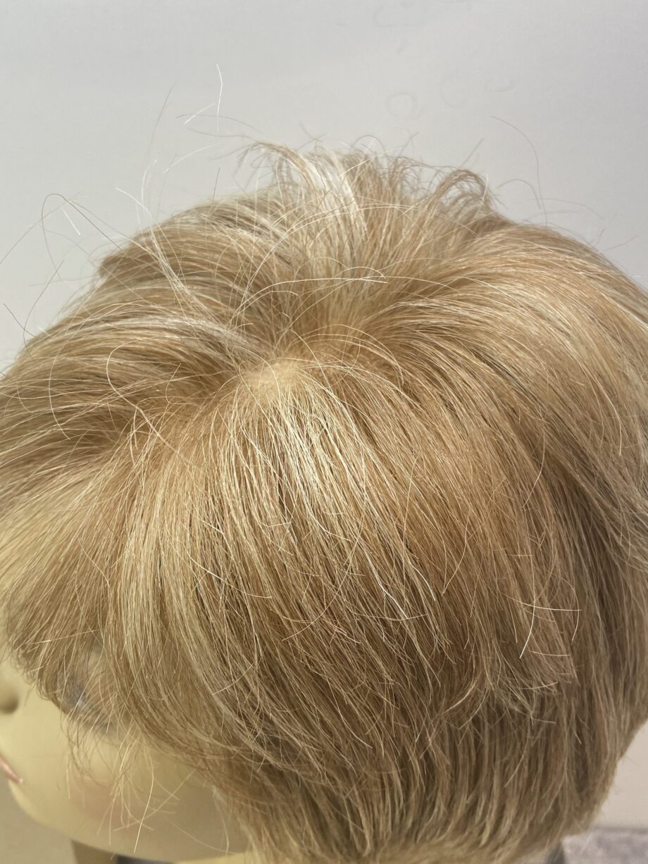 Straw swirl short blonde. Bblss140