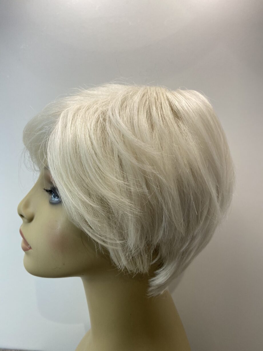 Snow White soft wig. Wss96