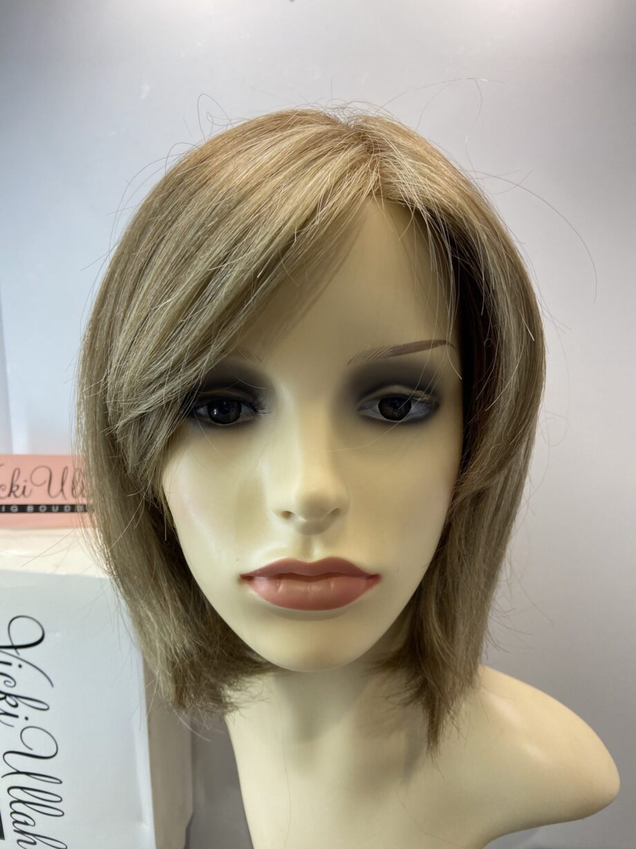 Stunning spring honey highlighted wig from Harrods. Bblms140