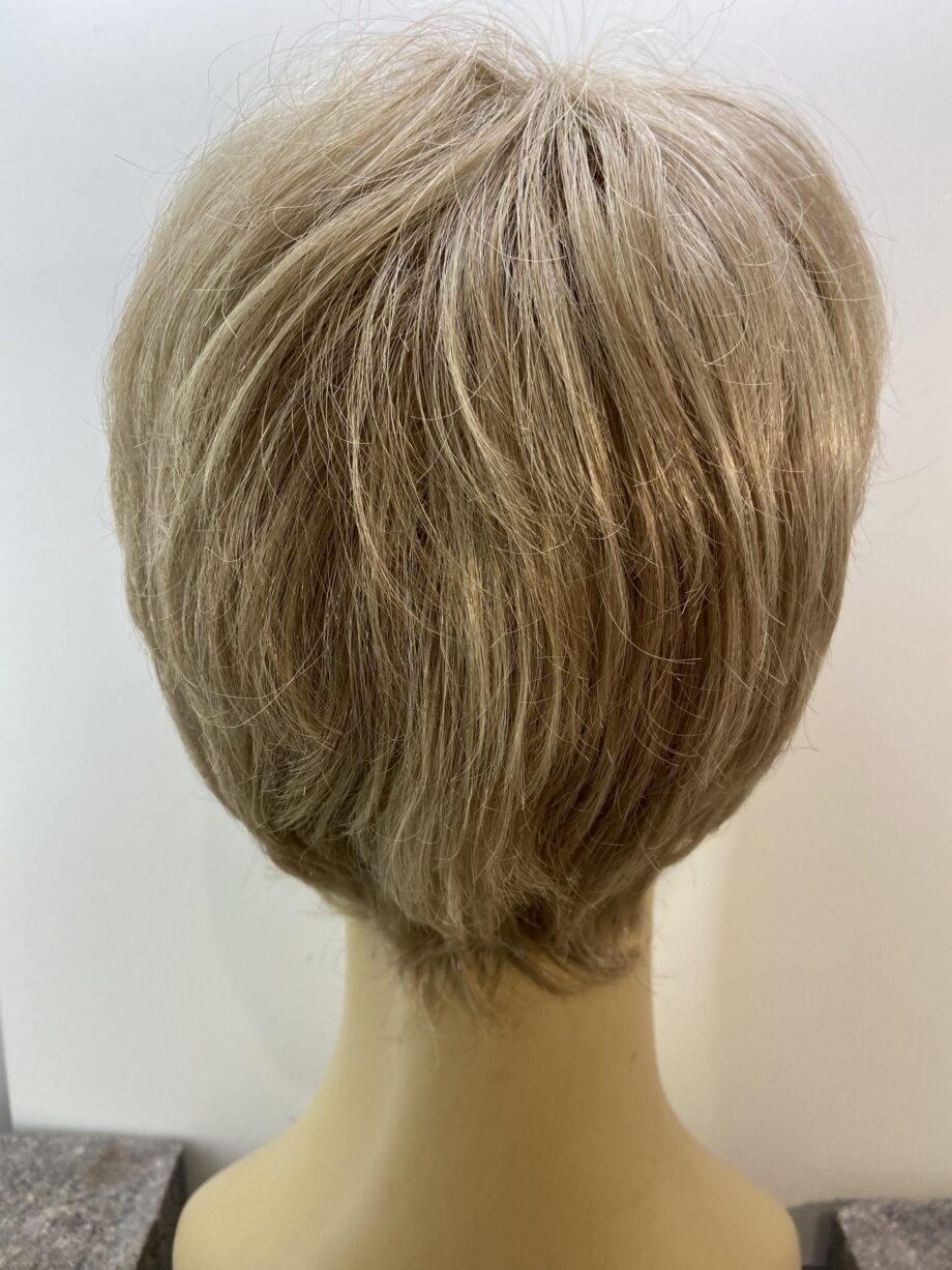 Short neat blonde. Blss518