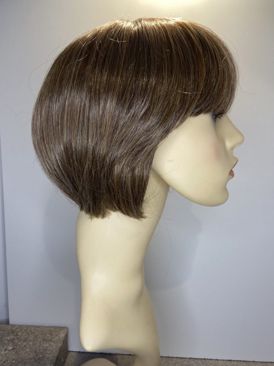 Stunning Short light brown. Brms5998