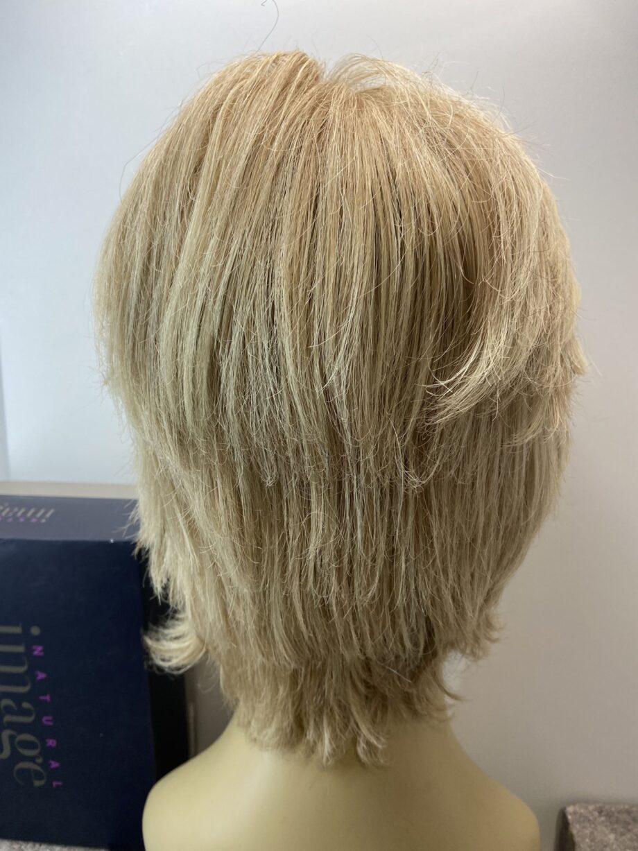 Blonde Raquel Welch wig. Bblss137