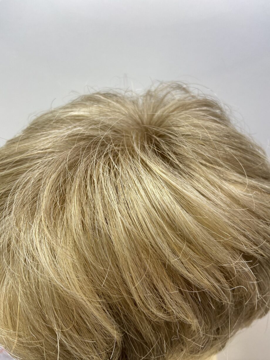 Short blonde Ellen Wille wig. Bblss126