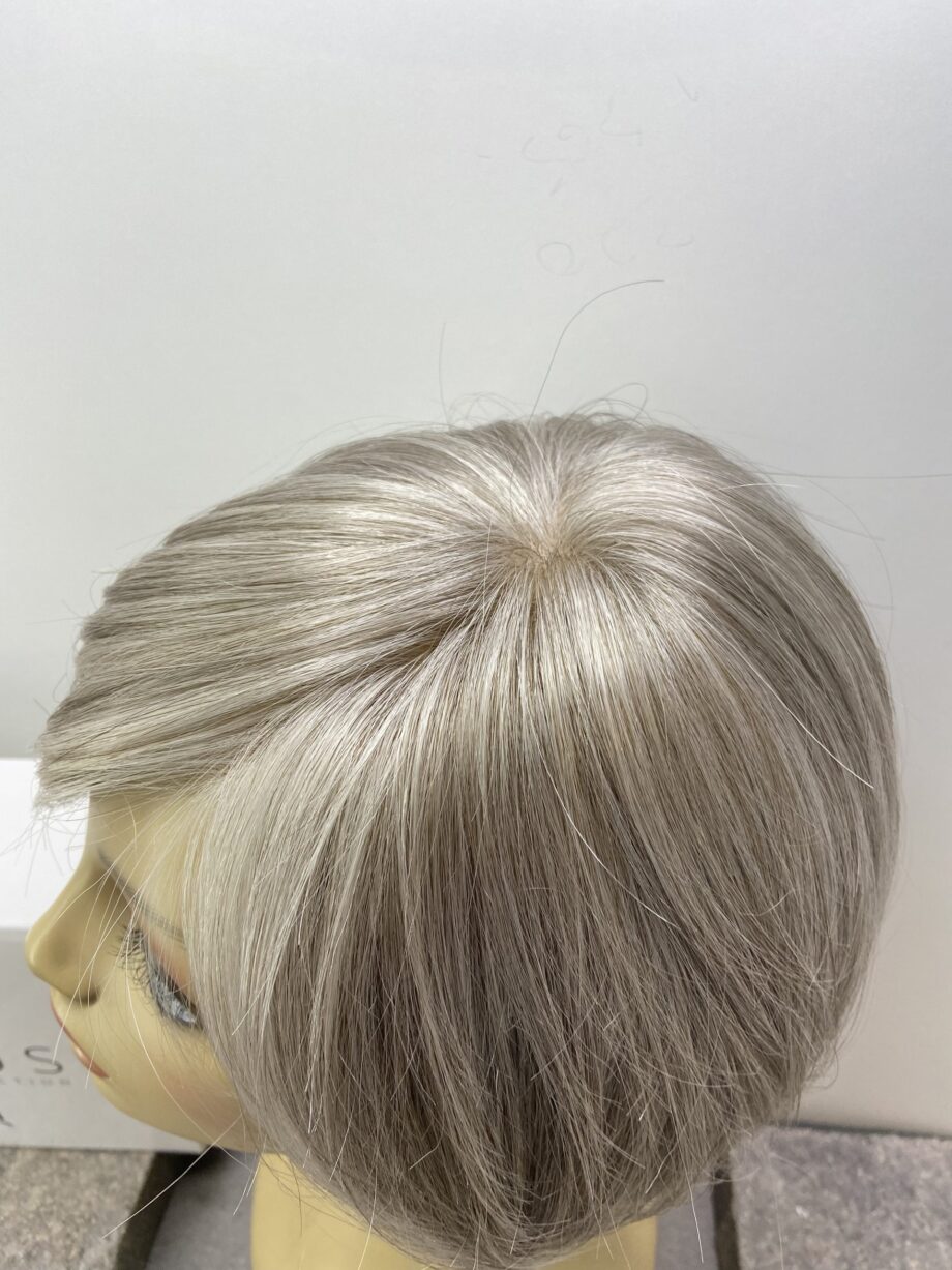 Superb Silky grey stylish wig. Lotus collection. Bgss132