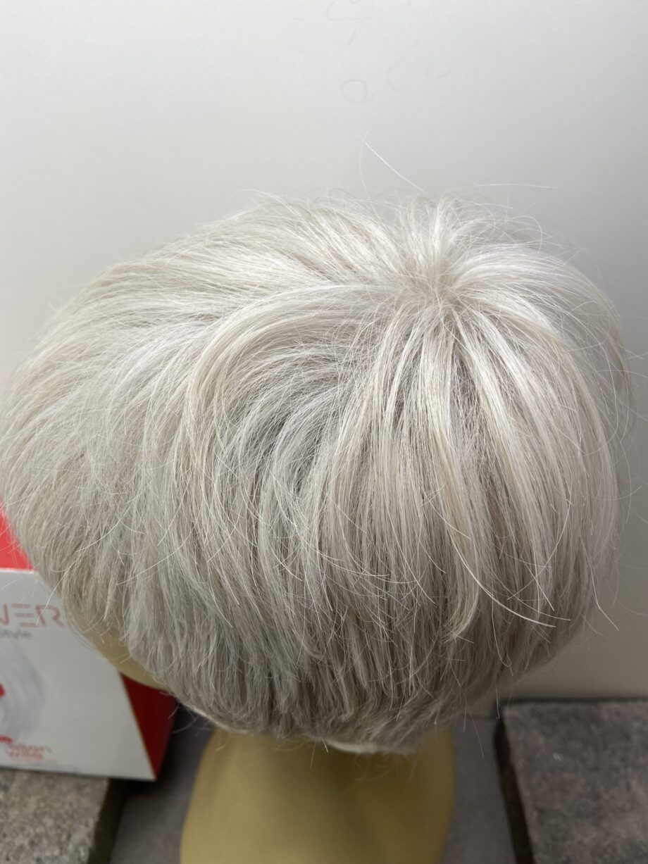 White short Ellen Wille wig. Bgss130
