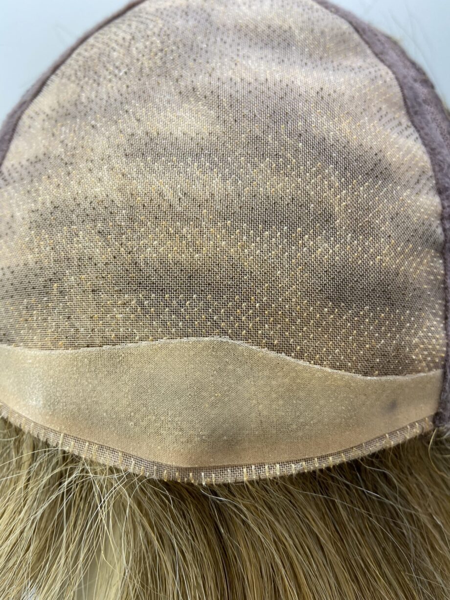 Blonde petite Henry Margu blonde wig. Bblms125