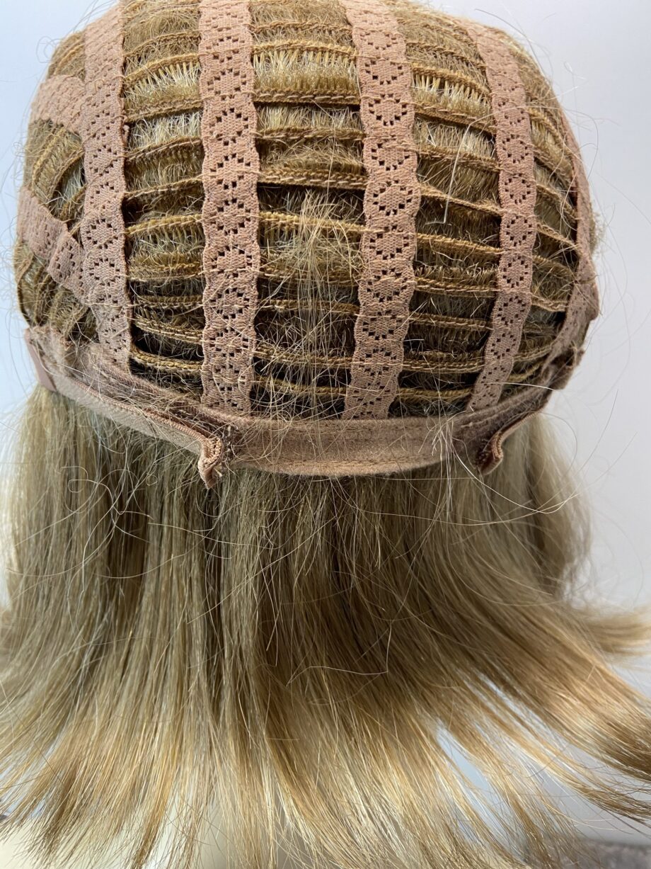 Stunning spring honey highlighted wig from Harrods. Bblms140