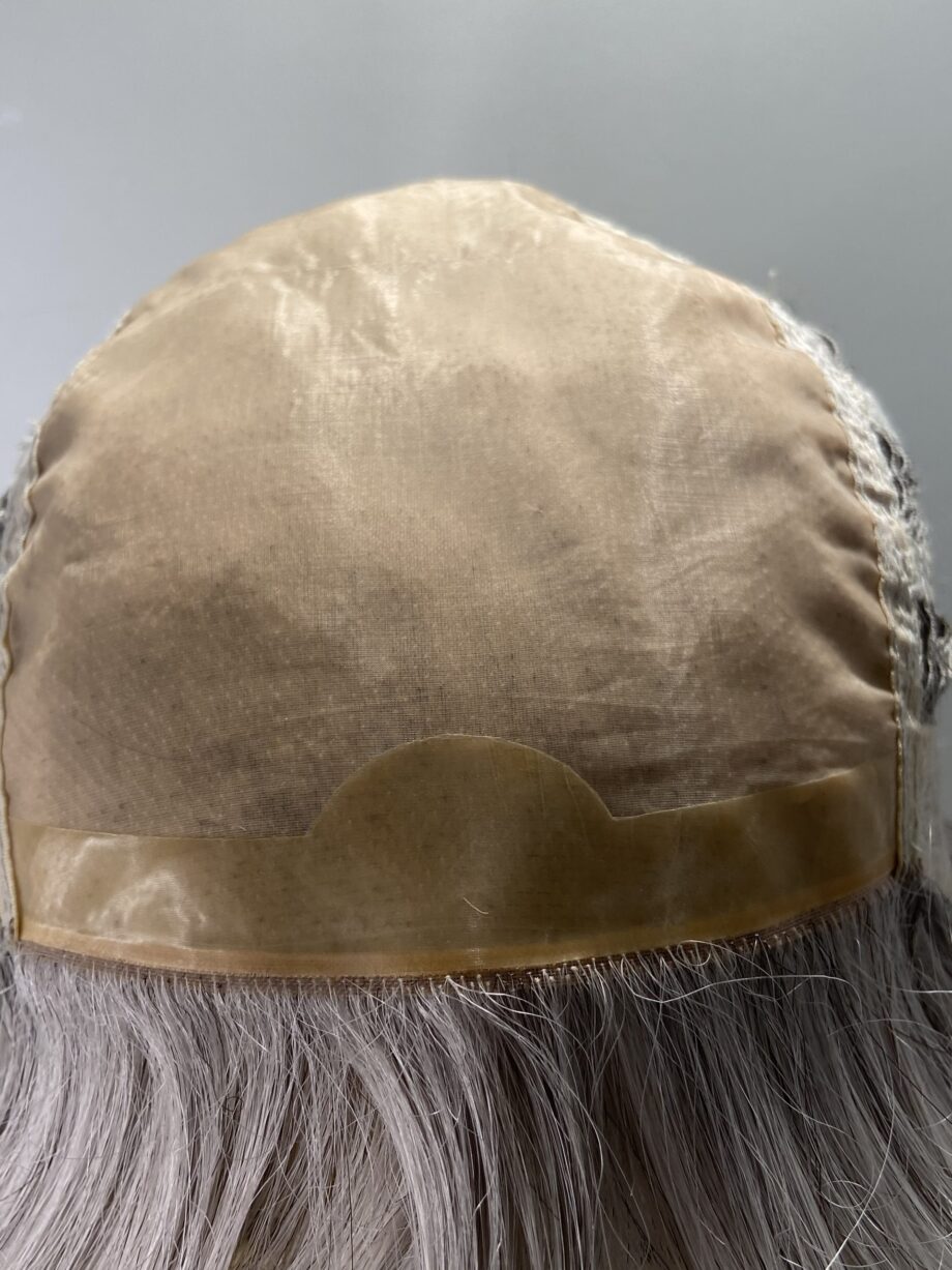 Elegant grey wig. Gss53