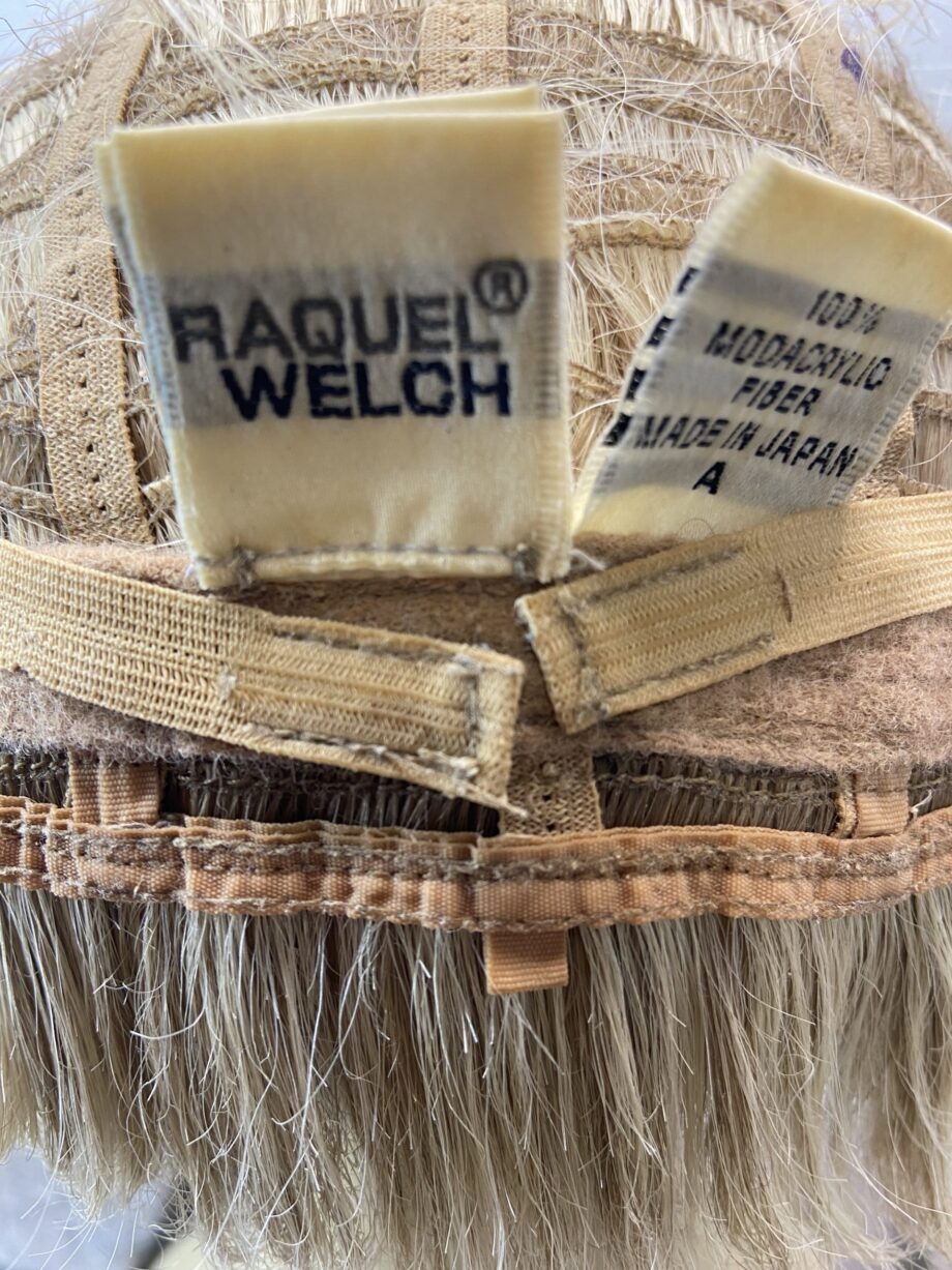 Blonde Raquel Welch wig. Bblss137