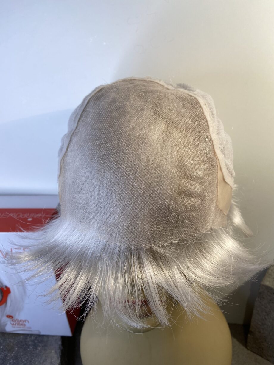 Stunning Silver snow white soft cap wig. Gss108