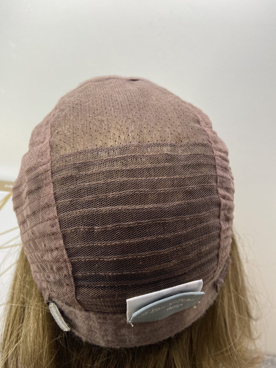 New stunning long brown wig. Bbrms114