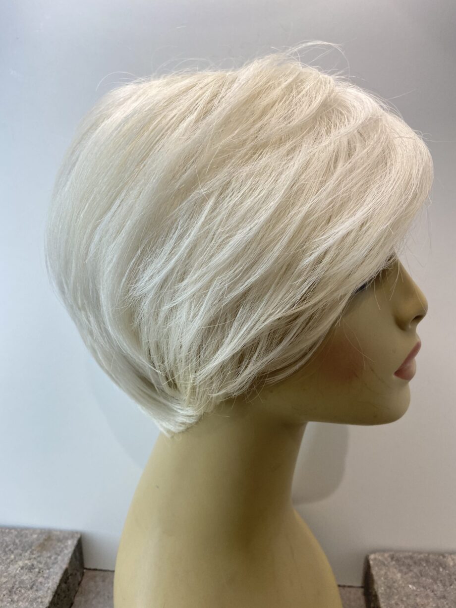 Snow White soft wig. Wss96