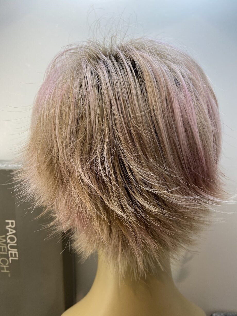 Raquel Welch short pink wig. Bpss118