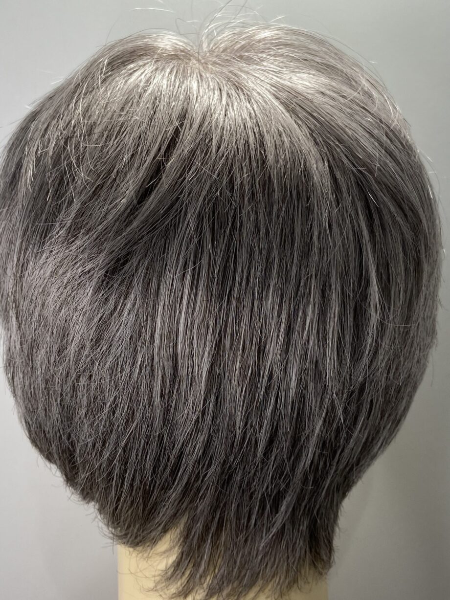 Elegant grey wig. Gss53