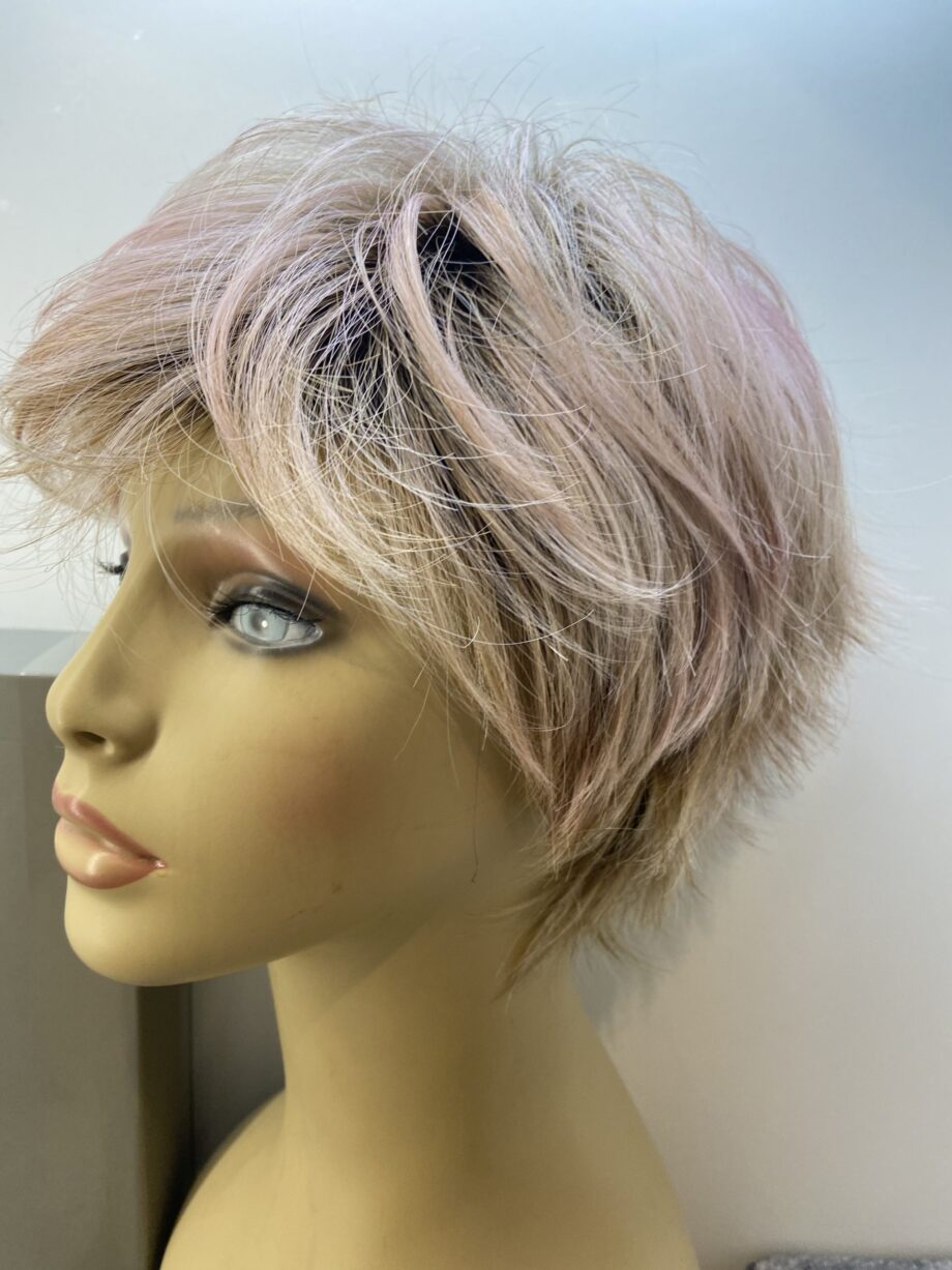 Raquel Welch short pink wig. Bpss118
