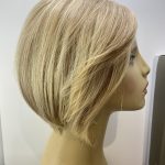 Stunning blonde mid length wig. Bblms145
