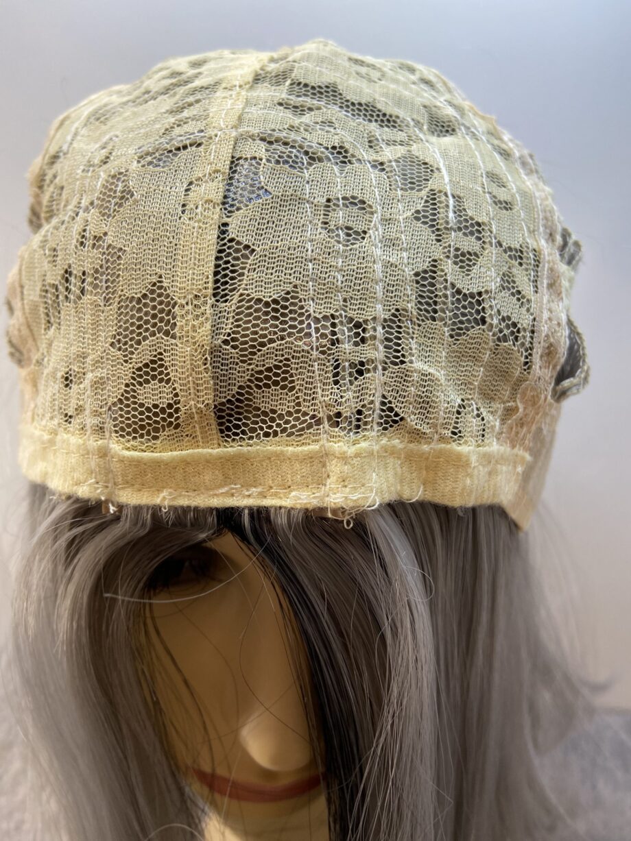 Stunning silver rooted long wig. Sls86