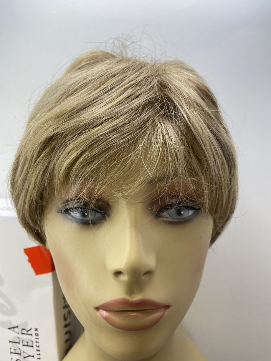 As new soft cap blonde short wig. Bblss149