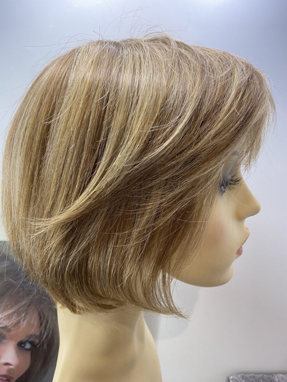 Sandy mix soft cap blonde new wig. Bblms148