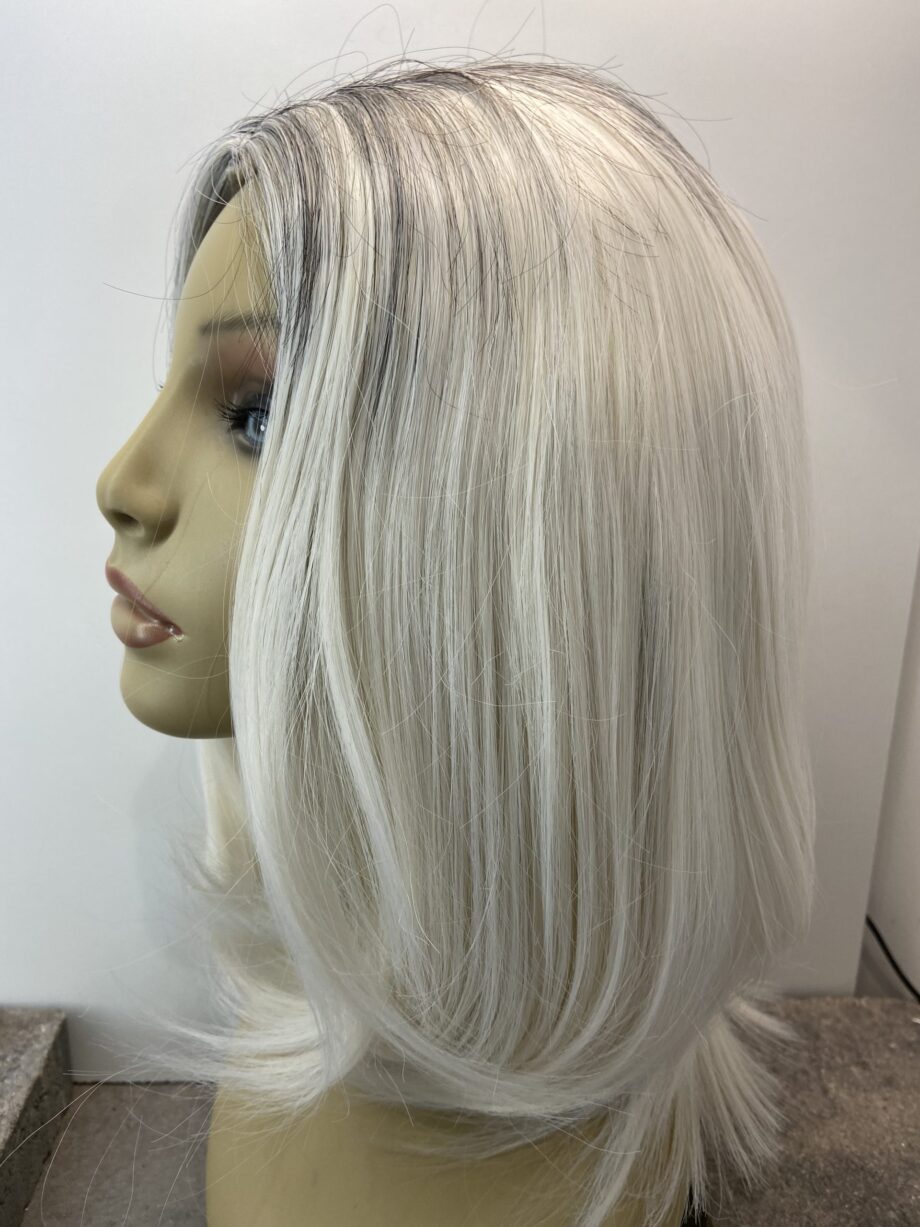 White with flash wig. Wls206