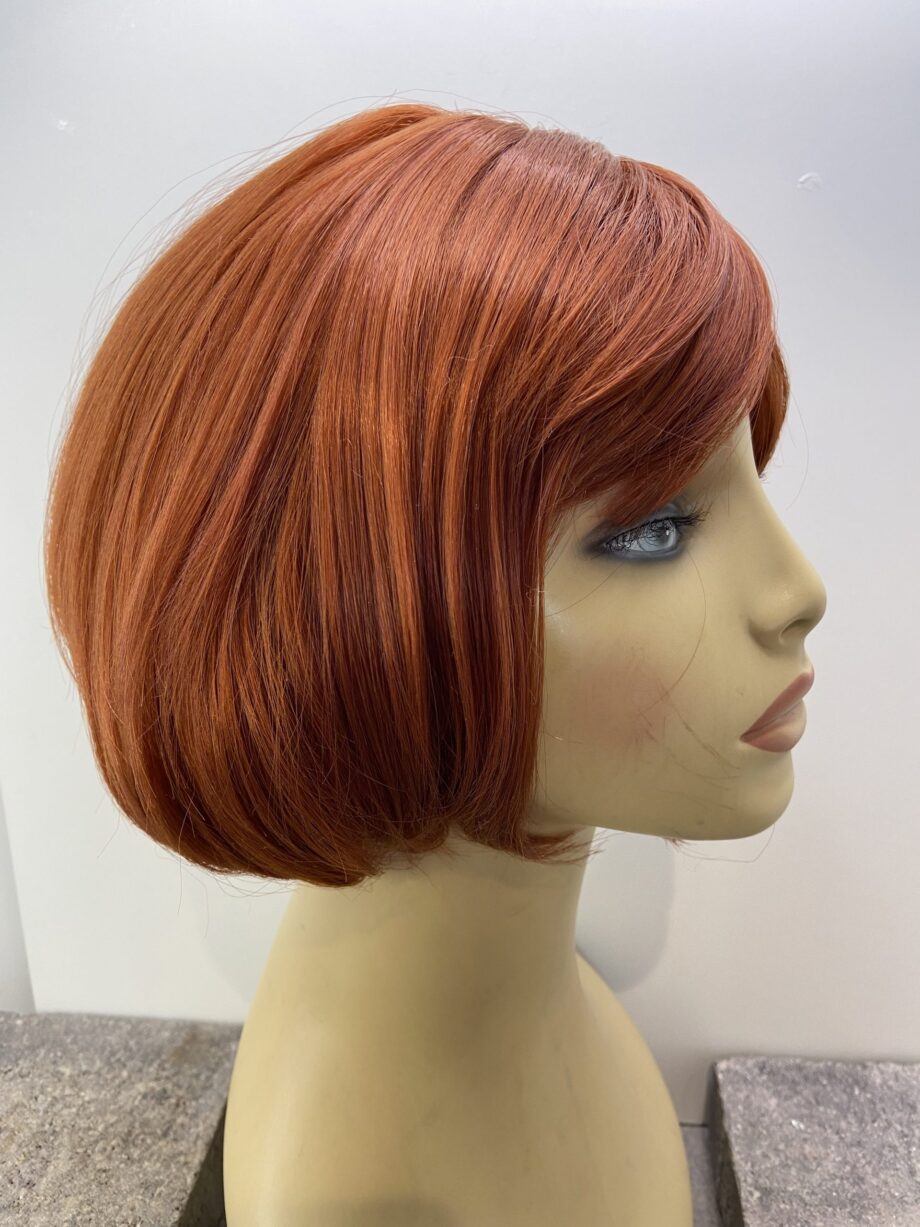 Strong red Bob. Rms76