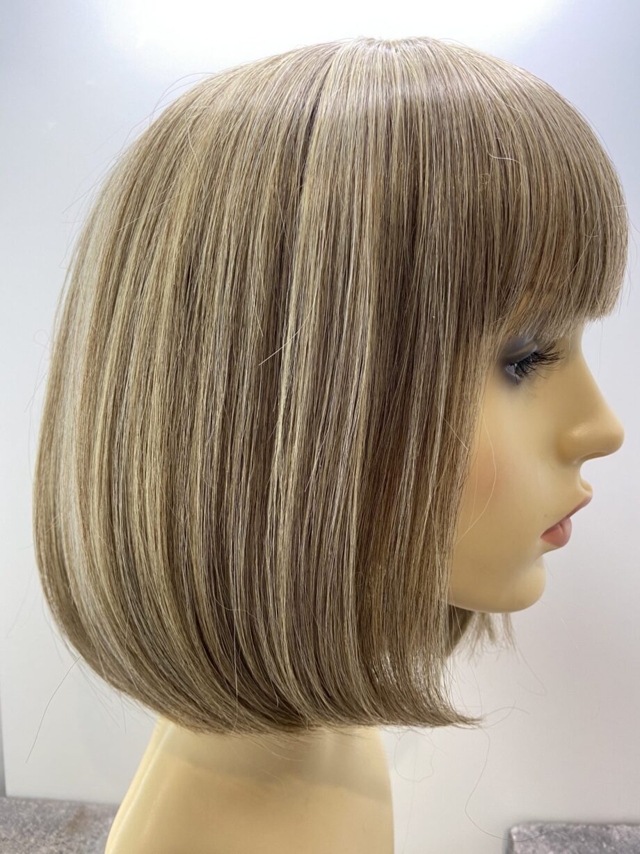 Ash blonde silky soft wig. Blls42